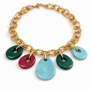 Collar cadena dorada con piezas colgantes de color